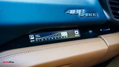 Ferrari 488 Spider kí gửi tại showroom xe cũ Hà Nội với giá ngang Mercedes-Maybach S500 - Ảnh 22.