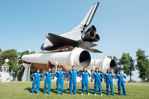 8 giáo viên Việt Nam sang Mỹ tham gia đào tạo mô phỏng phi hành gia - ảnh 1