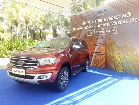 Ford Everest 2018 lộ giá bán 850 triệu đồng tại Việt Nam - ảnh 1