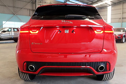 Chiếc Jaguar E-Pace đầu tiên đã cập bến thị trường Việt Nam - ảnh 2
