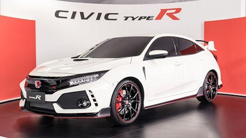 Loạt xe mới diện kiến tại Triển lãm ô tô Việt Nam 2018 - ảnh 3