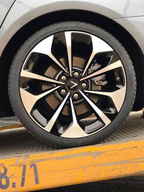 Sedan VinFast Lux A2.0 bất ngờ lộ diện, chờ ngày ra mắt thị trường Việt Nam - ảnh 3