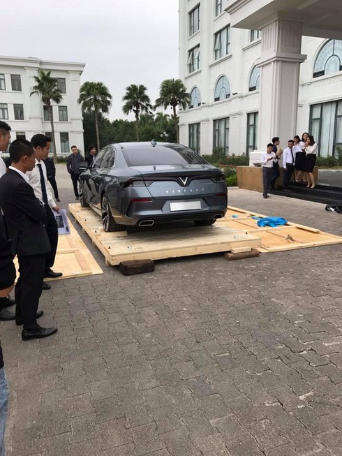 Sedan VinFast Lux A2.0 bất ngờ lộ diện, chờ ngày ra mắt thị trường Việt Nam - ảnh 4