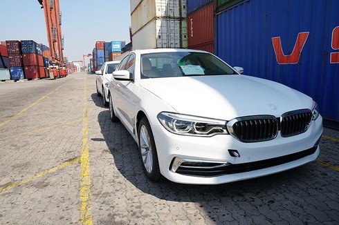 BMW Series 5 thế hệ mới vừa cập cảng Việt Nam - ảnh 2