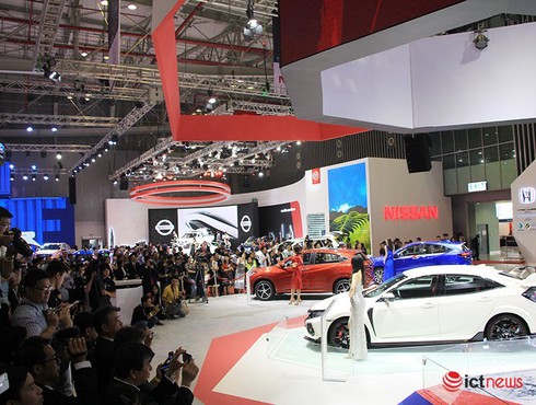 Mua ô tô cuối năm: