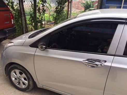 Hàng loạt chủ xế hộp lên mạng xã hội khóc ròng vì xe bị bẻ gương dịp Tết - ảnh 2