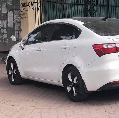 Hàng loạt chủ xế hộp lên mạng xã hội khóc ròng vì xe bị bẻ gương dịp Tết - ảnh 7