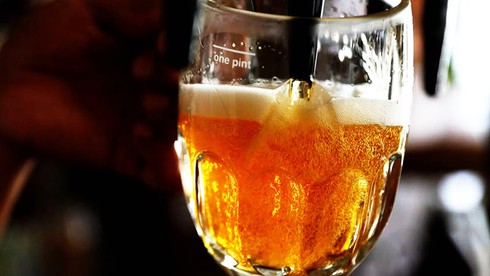 Uống rượu trước kia hay bia trước rượu thì tác hại cũng như nhau