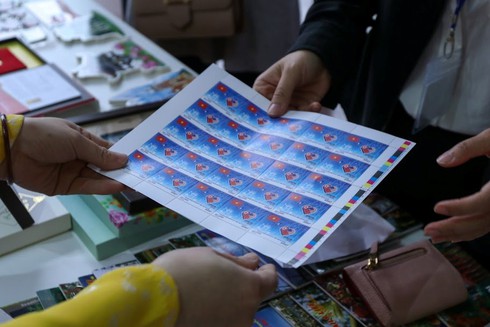 Bán hết 800.000 bộ tem “Chào mừng Hội nghị Thượng đỉnh Hoa Kỳ - Triều Tiên” chỉ sau một ngày - ảnh 4