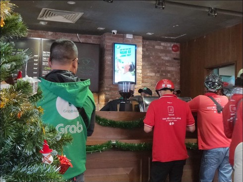 Cuộc đấu không khoan nhượng giữa GrabFood, Go-Food và Now - ảnh 1