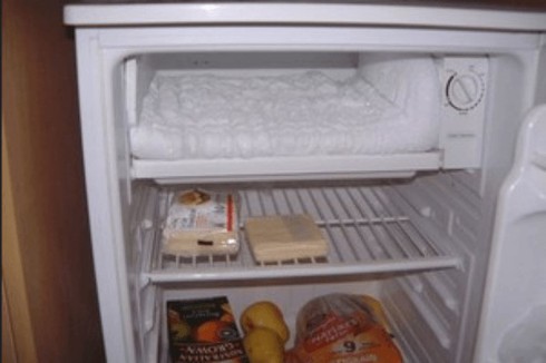 tủ lạnh bị đóng tuyết