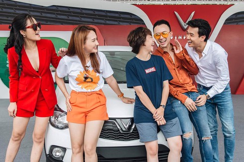 VinFast Fadil hút khách hàng và dàn sao