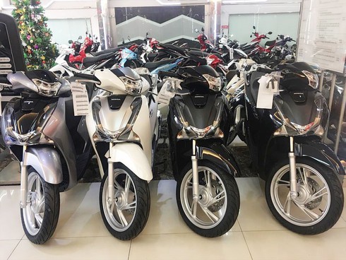 Doanh số bán xe máy của Honda Việt Nam giảm mạnh - ảnh 1