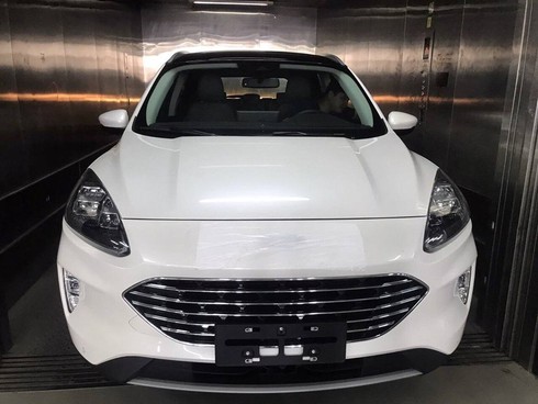 Ford Escape 2020 lộ diện tại đại lý trước ngày ra mắt chính thức - ảnh 2