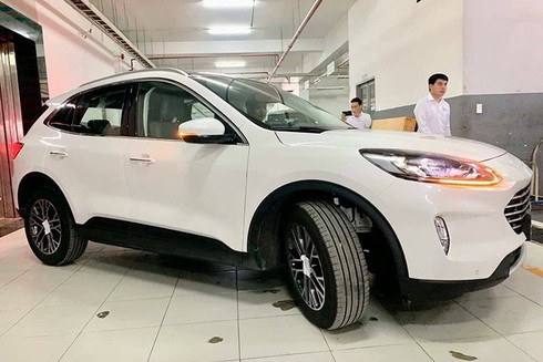 Ford Escape 2020 lộ diện tại đại lý trước ngày ra mắt chính thức - ảnh 1