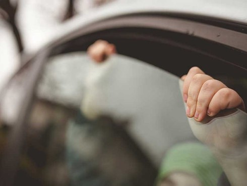 Cảm biến thông minh giúp bố mẹ không bao giờ bỏ quên con trên xe hơi - ảnh 1