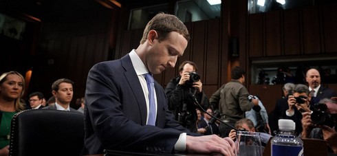 Vì sao Mark Zuckerberg và nhiều tỷ phú chỉ nhận lương 20.000 đồng/năm: Tưởng bóc lột nhưng hóa ra đầy lộc lá - Ảnh 2.
