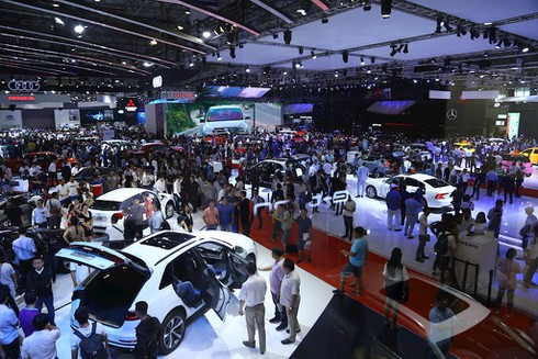 Ô tô giảm giá hàng trăm triệu, khách vẫn thờ ơ - ảnh 1