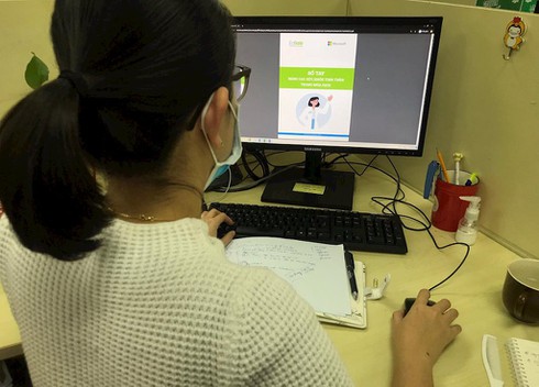 Cựu sinh viên FPT Edu phát hành miễn phí cẩm nang tâm lý mùa dịch Covid-19 | Cựu sinh viên công nghệ làm cẩm nang tâm lý mùa dịch Covid-19 phát miễn phí cho người dùng