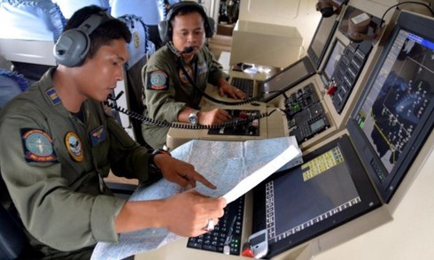 Indonesia xác nhận các mảnh vỡ là của máy bay AirAsia QZ8501 - ảnh 1