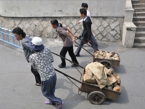 Triều Tiên - Dân mỏi mòn chờ... cải cách - ảnh 1