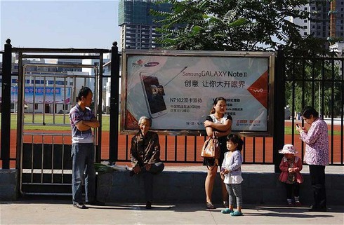 Trung Quốc: Động đất kép, gần 400 người thương vong - ảnh 1