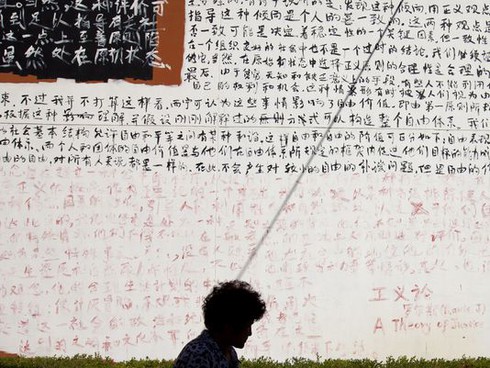 Lệ thuộc vào công nghệ, dân Trung Quốc quên cách viết chữ - ảnh 1