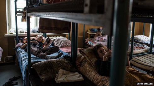 Cựu tù nhân thành Thị trưởng dùng “bàn tay sắt” với nạn nghiện ma túy - ảnh 2