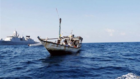 Trung Quốc chơi chiến thuật hải tặc ở Biển Đông? - ảnh 1