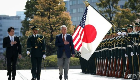 Mỹ sẽ điều động thêm 2 tàu chiến tên lửa tới Nhật Bản - ảnh 1