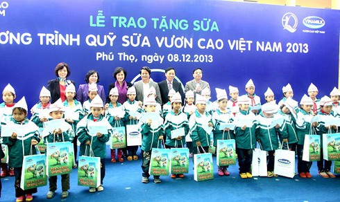 TÂM HUYẾT VÌ MỘT VIỆT NAM LUÔN VƯƠN CAO - ảnh 1