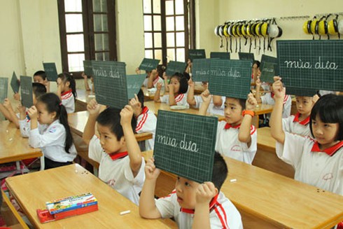 Không dùng điểm số đánh giá HS tiểu học: Giáo viên ngán ngẩm - ảnh 1