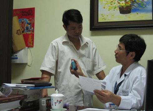 Hít mùi sơn, tưởng… “chết đuối” - ảnh 1