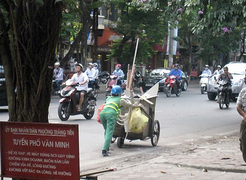 Xót lòng người dân phải mưu sinh dưới nắng nóng - ảnh 3