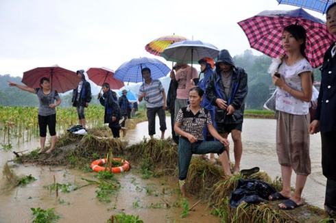 Mưa lũ phía Bắc: Người chết, đường bị cô lập - ảnh 1