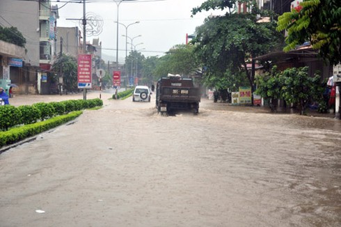 Mưa lũ phía Bắc: Người chết, đường bị cô lập - ảnh 3