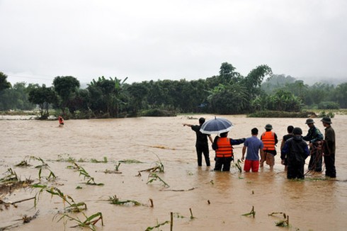 Mưa lũ phía Bắc: Người chết, đường bị cô lập - ảnh 6