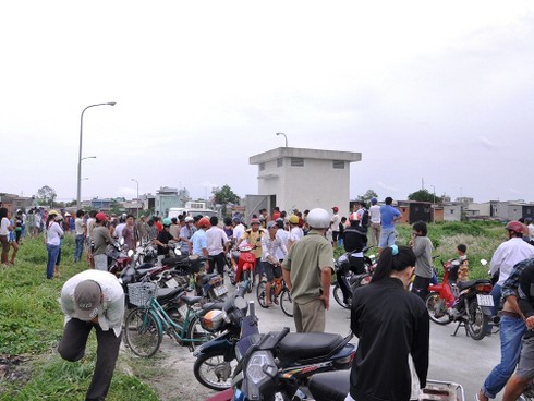 Nam thanh niên chết bí ẩn trong tủ điện - ảnh 1