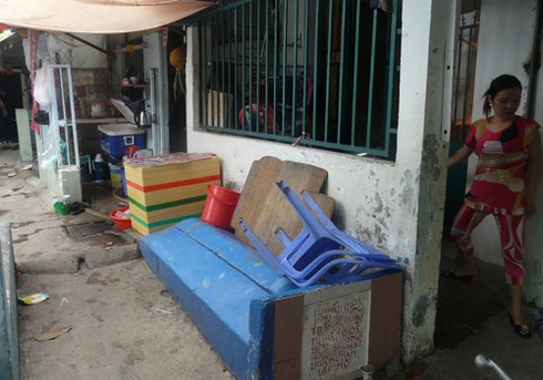 TP.HCM: Rờn rợn cảnh sống với... người chết - ảnh 12