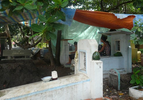 TP.HCM: Rờn rợn cảnh sống với... người chết - ảnh 7