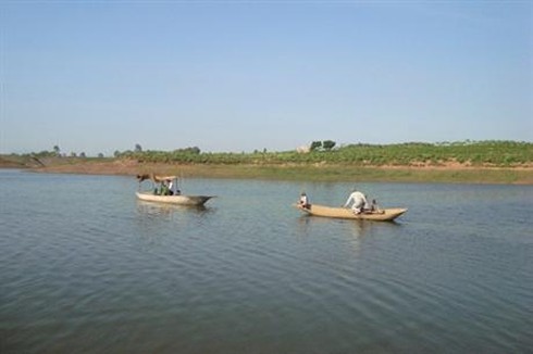 Lật thuyền chở vải thiều, ba người chết - ảnh 2