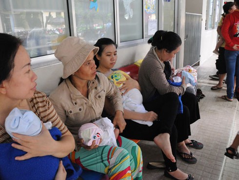 Tiếp tục tiêm vắc-xin viêm gan B cho trẻ - ảnh 1
