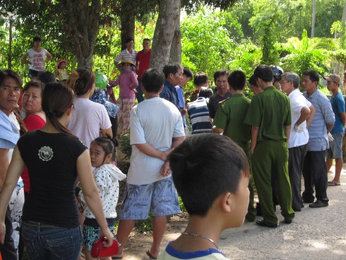 Bị chồng chửi, cụ bà 73 tuổi nhảy sông tự vẫn - ảnh 1