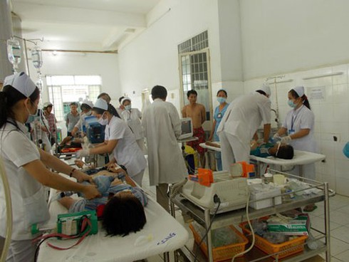 Hai trẻ chết đuối dưới hầm đất - ảnh 1