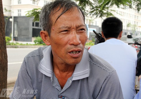 Tâm sự của cha thủ khoa nghèo có giấy gọi nhập ngũ - ảnh 1