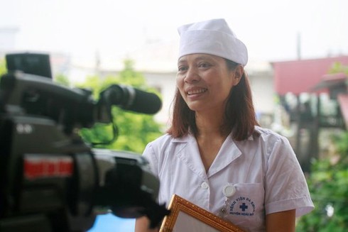 Vụ nhân bản kết quả xét nghiệm: Chị Nguyệt nhận giấy khen - ảnh 2