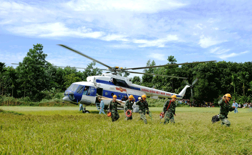 Diễn tập ứng phó động đất: Quần chúng đóng... như thật! - ảnh 5