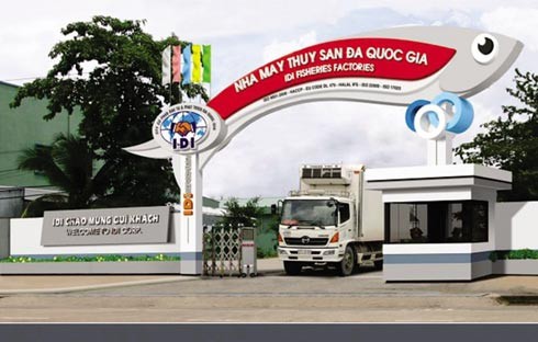 Cứu nhau dưới hố dầu cá, 6 công nhân cùng chết - ảnh 1