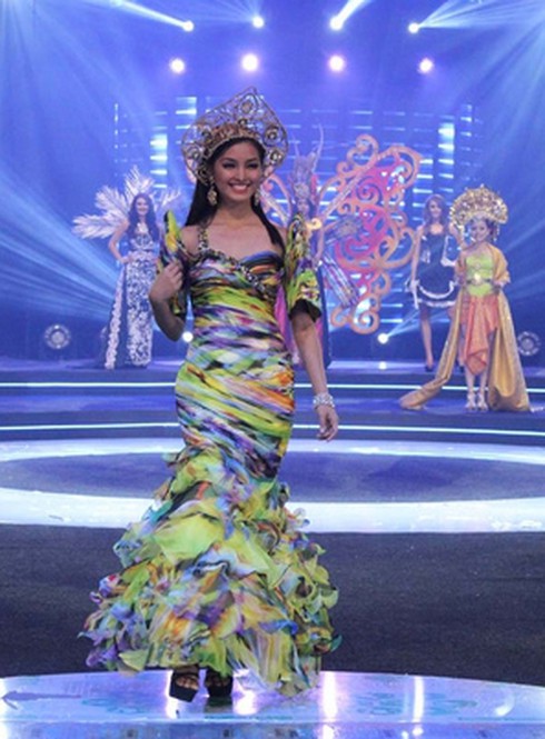 Ngắm Hoa hậu Siêu quốc gia 2013 - ảnh 4