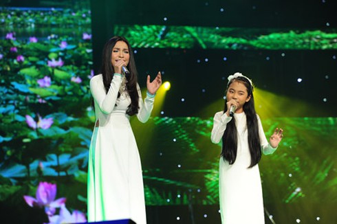 Đau lòng khi thiếu nhi hát nhạc người lớn - ảnh 1